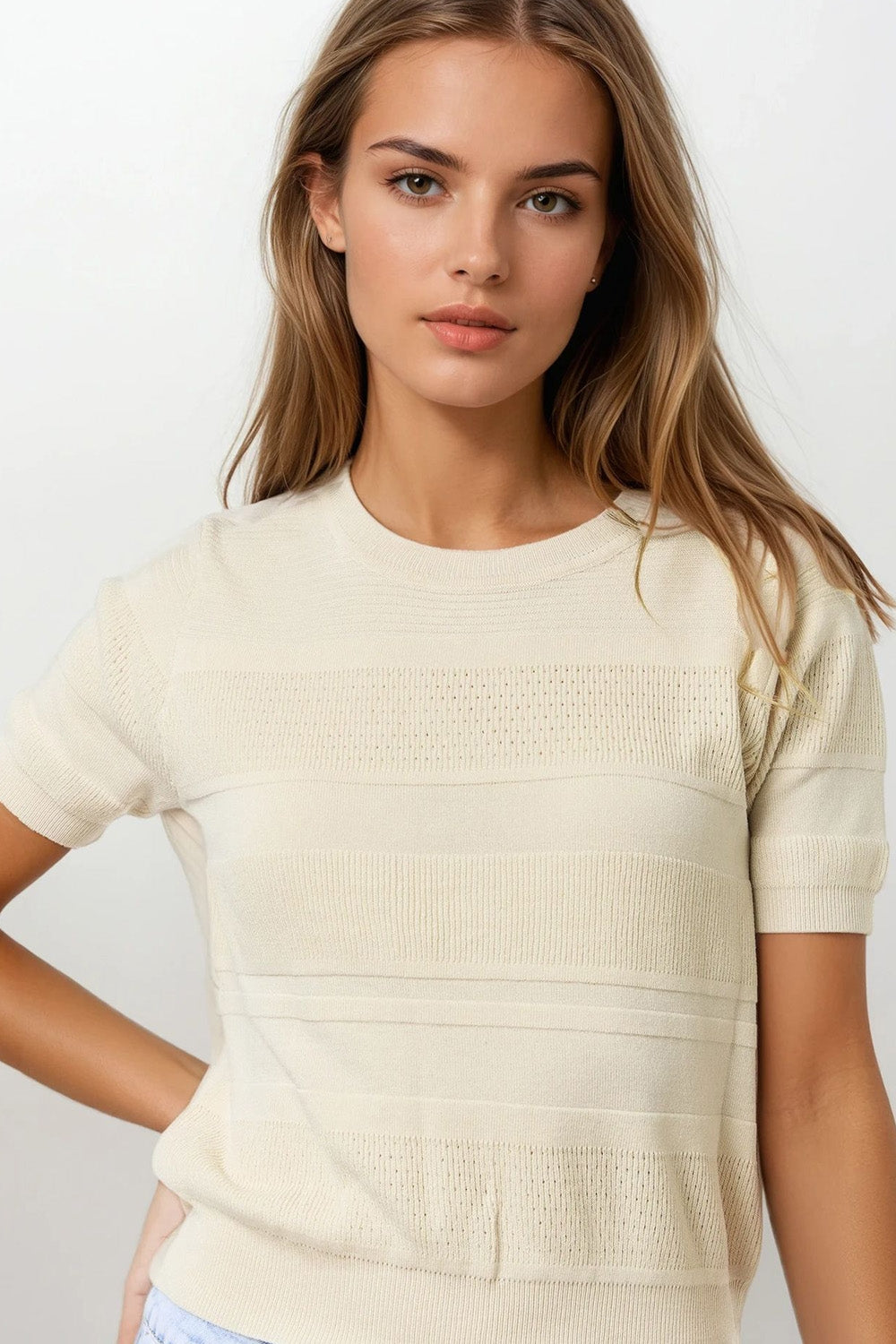 Q2 Textured Stripe Knit Sweater in Beige