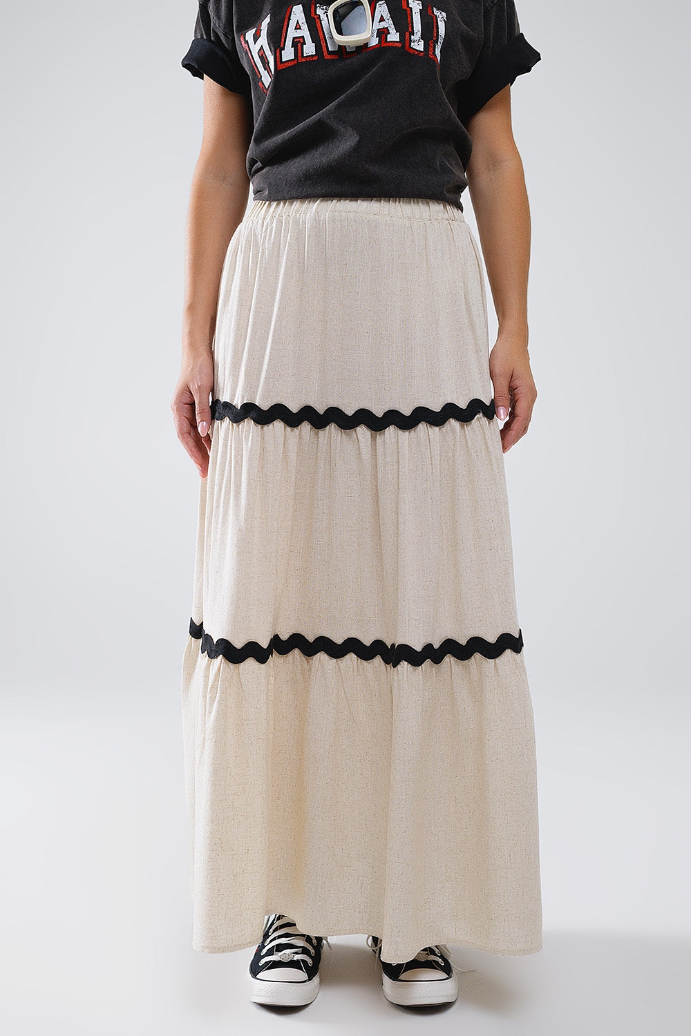 Tiered Linen maxi Skirt With Contrast Scallop Trim in Beige