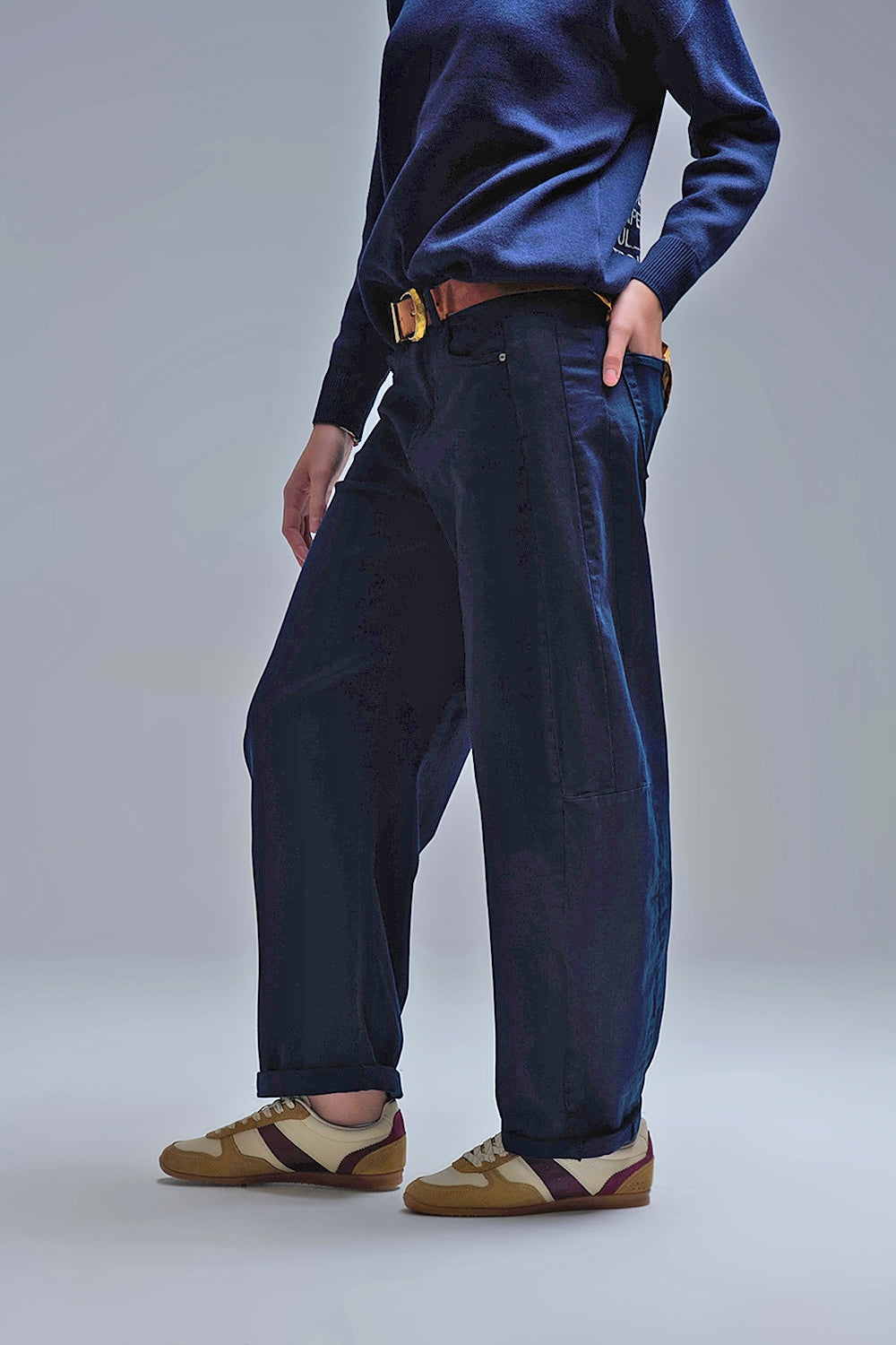 Trendy Navy Barrel Balloon Jeans with Pockets