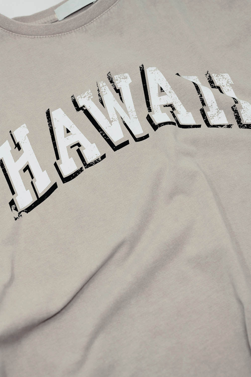 Camiseta hawaiana con efecto lavado en beis