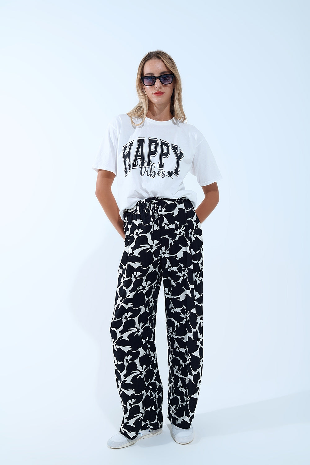 Q2 White Happy Vibes Graphic Relaxed T-Shirt