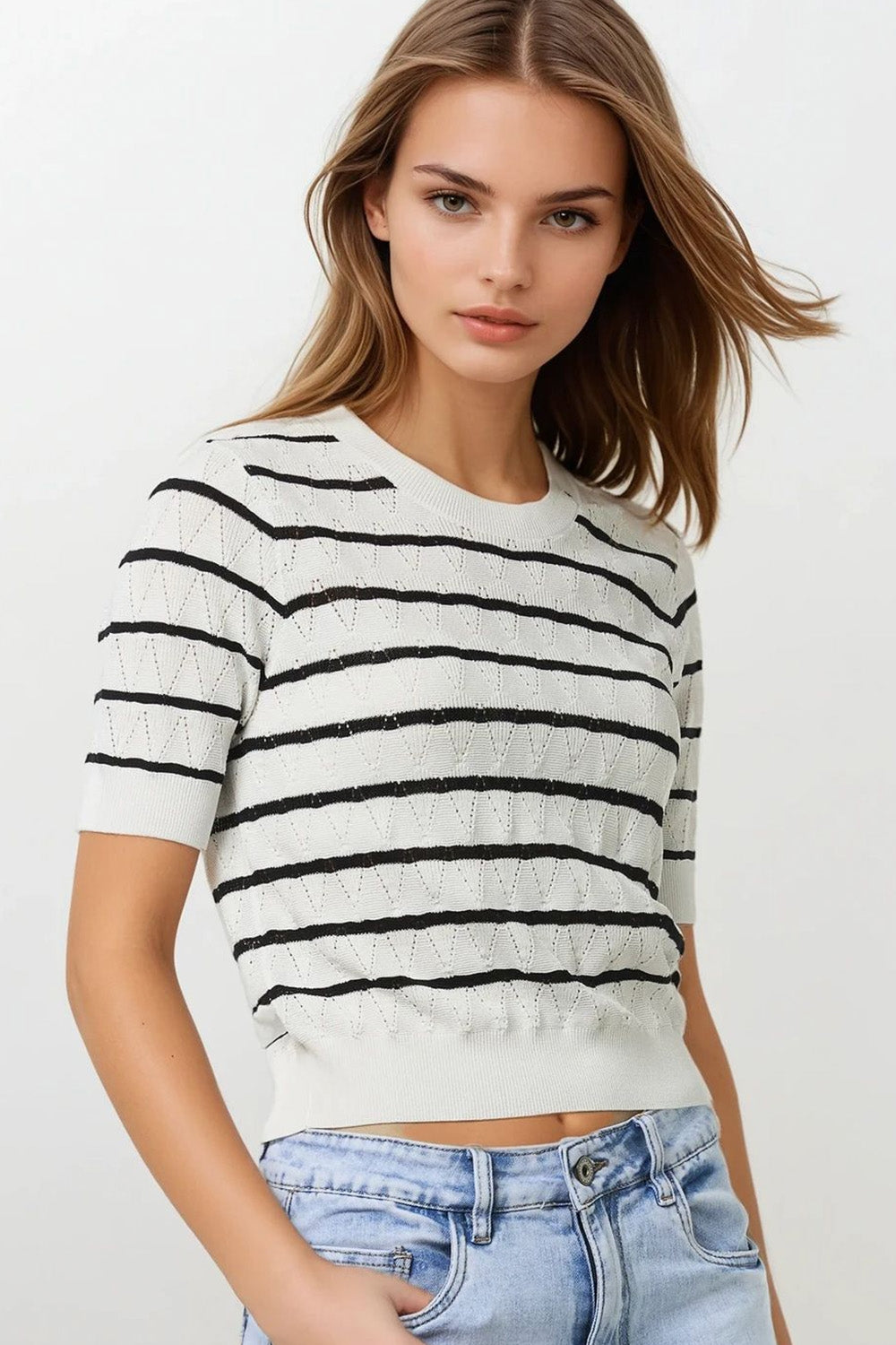Q2 White Openwork Knit Top with Short Sleeves and Black Stripes