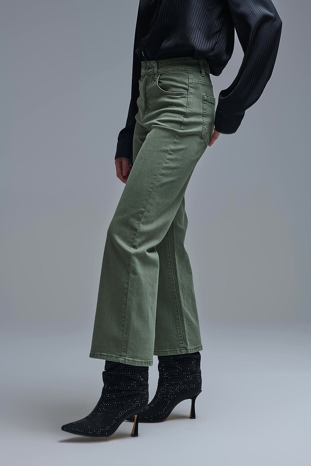 Wide leg jeans in khaki green