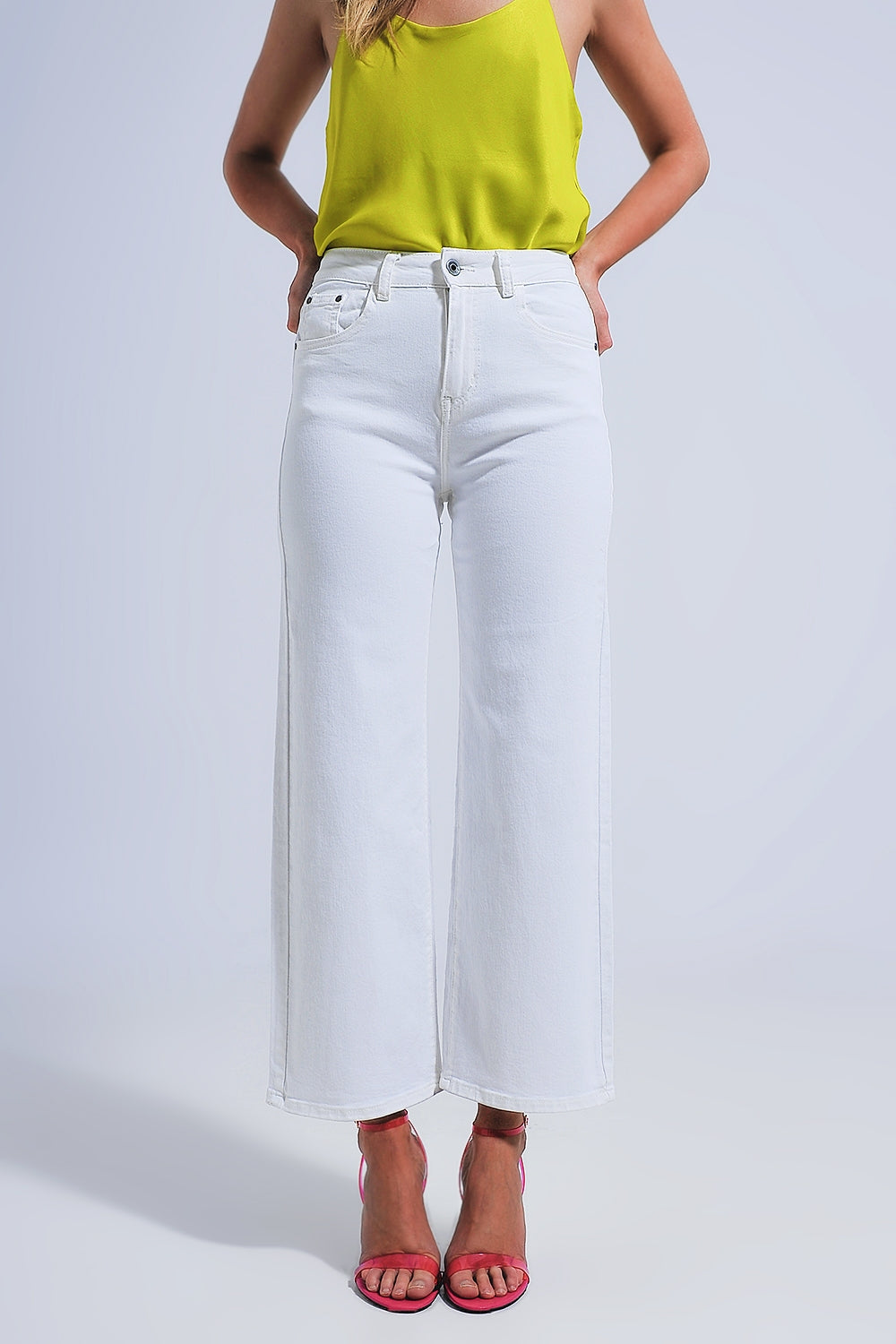 Jeans de pernera ancha en blanco