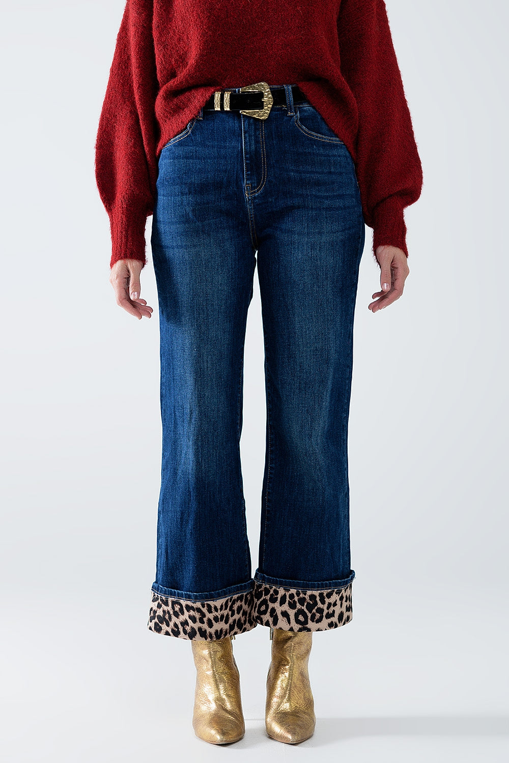 Wide leg jeans with leopard stripe at the bottom