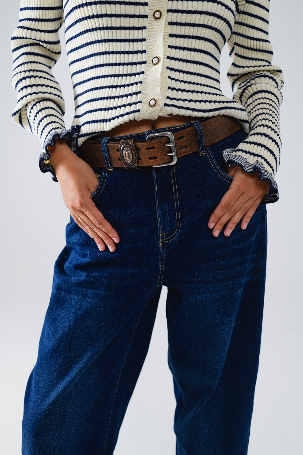 Wide Leg Mom Jeans In Mid Wash