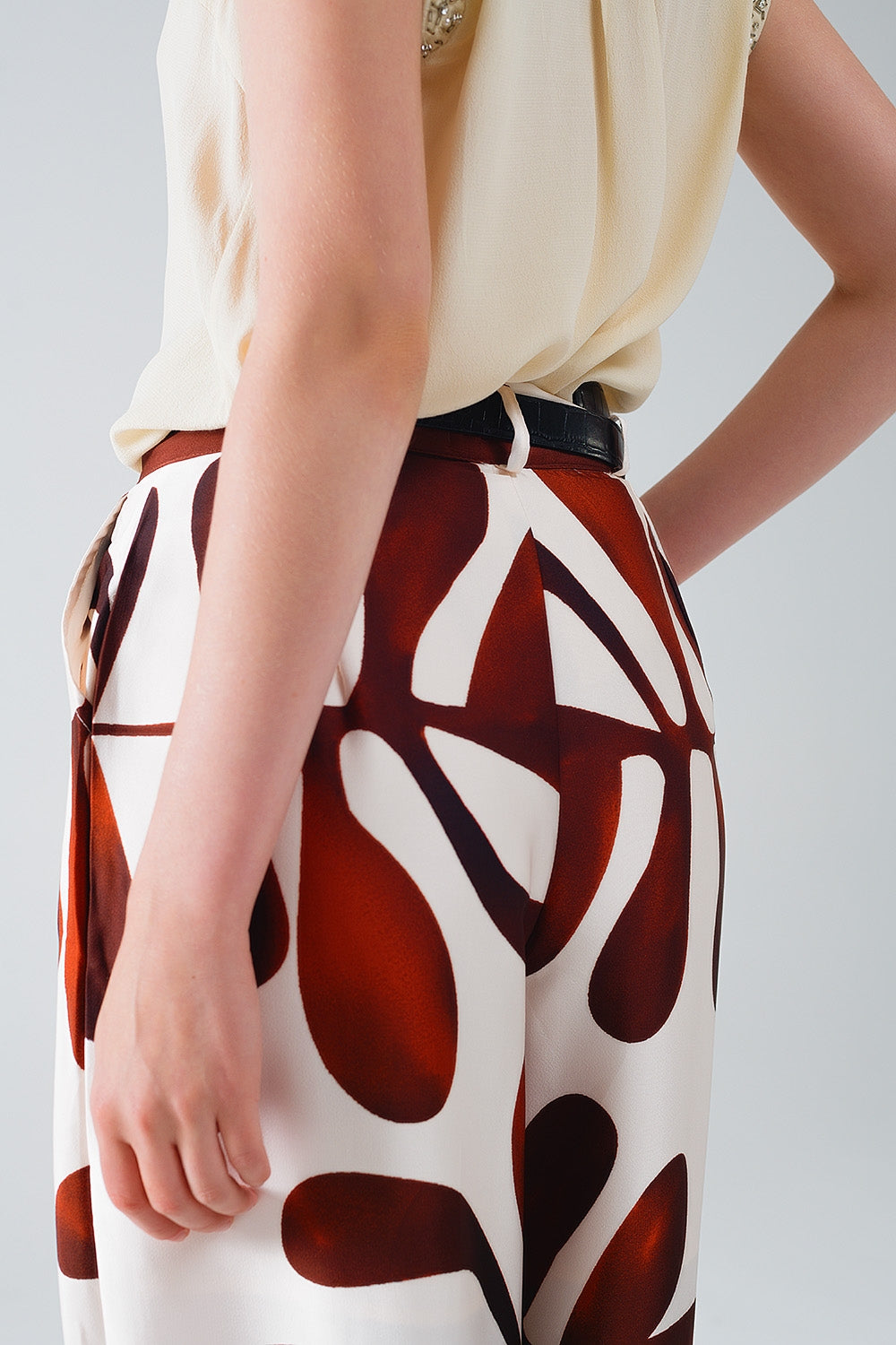 Wide Leg Pants with Abstract Print in White and Brown