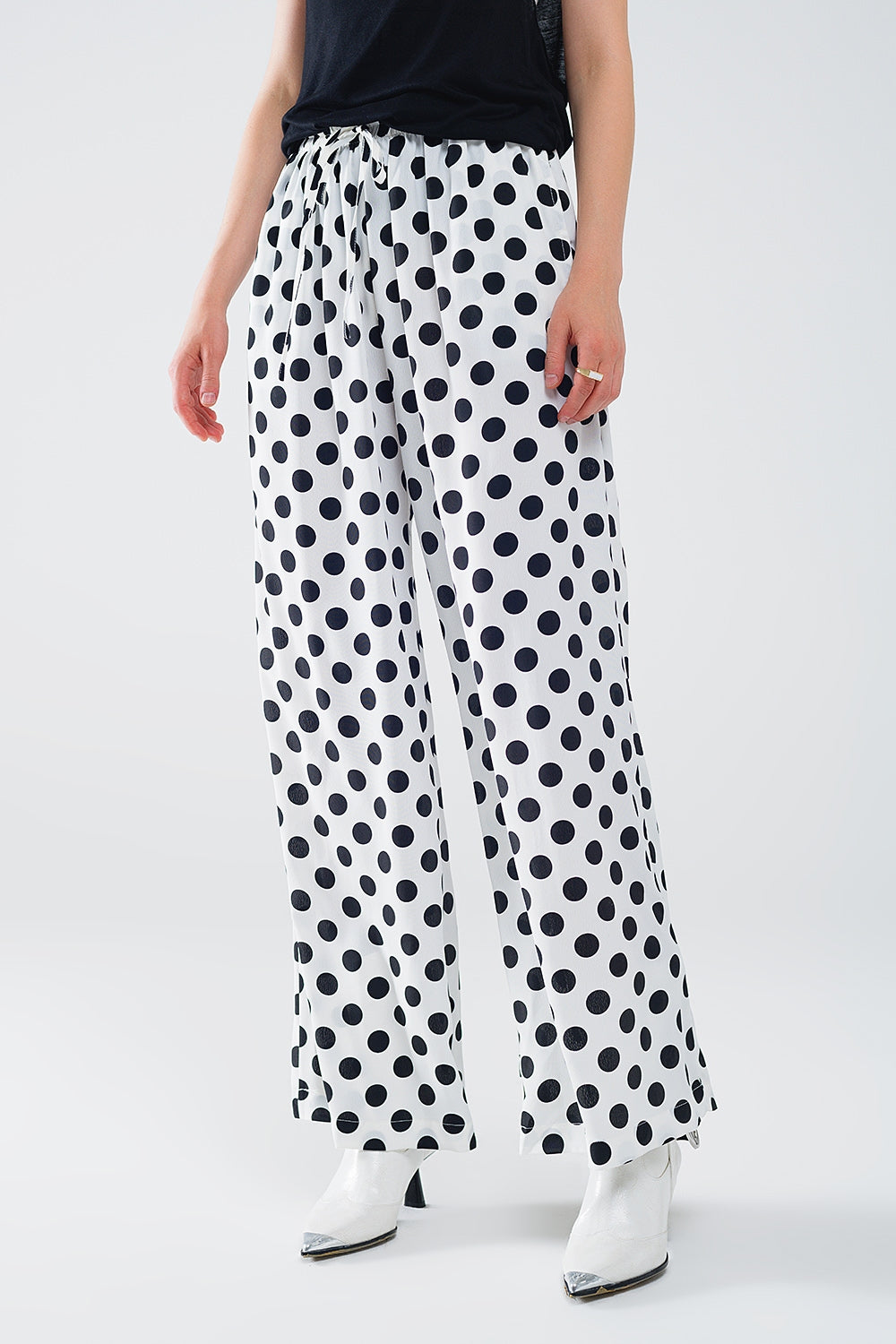 Wide leg polka dot pants with elastic waist and pockets