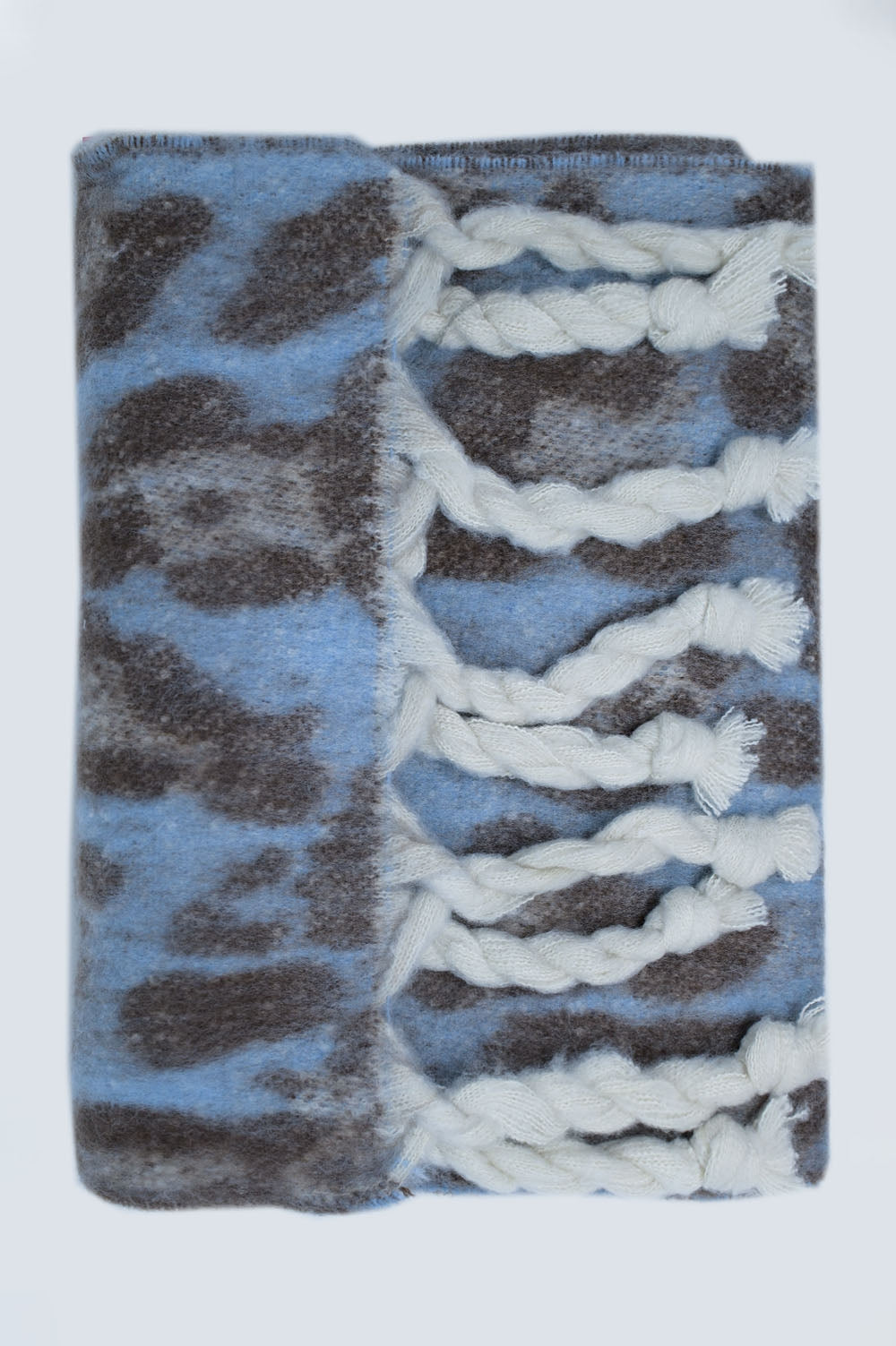 Q2 Animal Print Chunky Scarf in Blue and Gray
