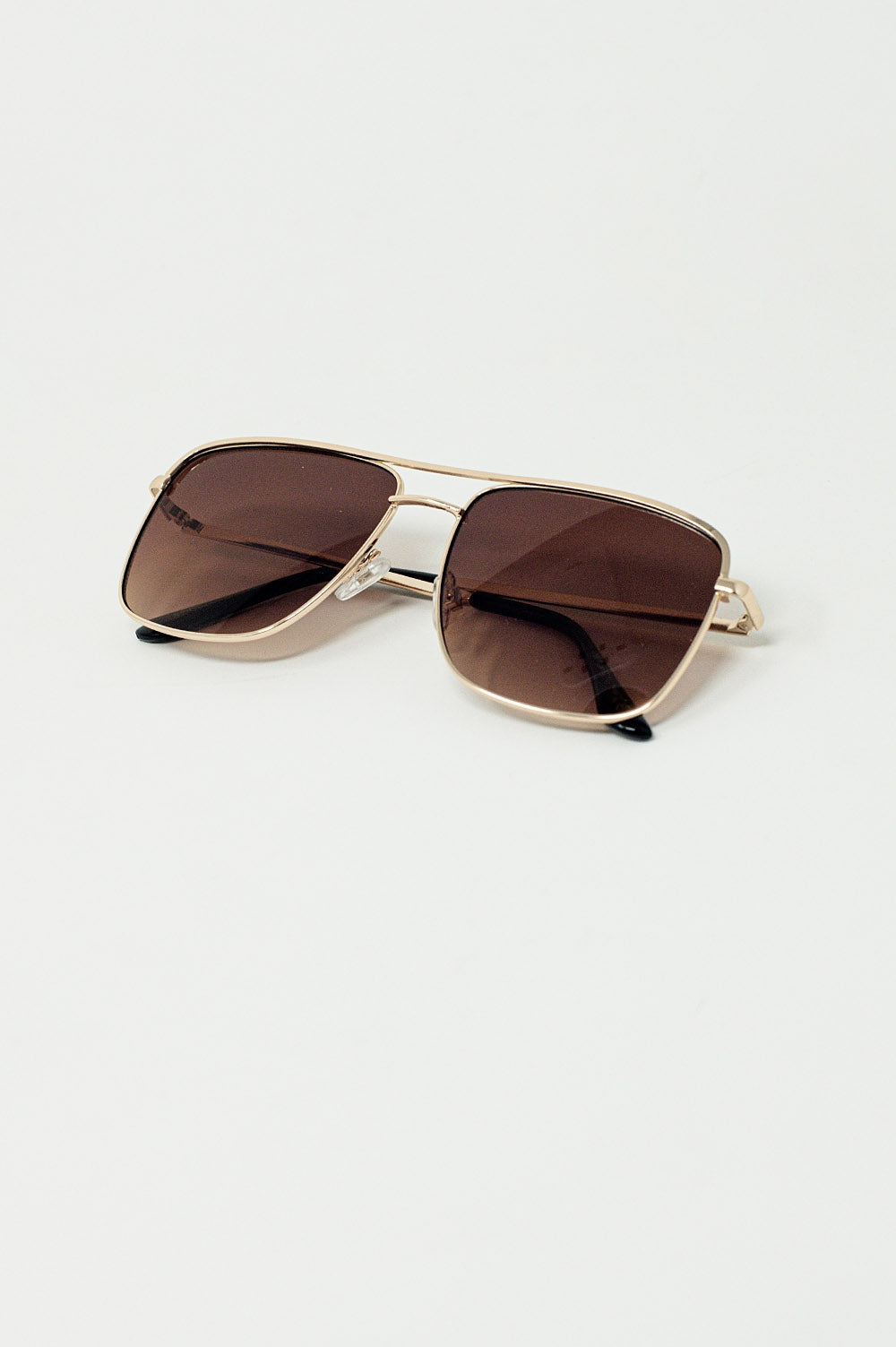 Aviator Vintage Sunglasses With Golden Rim in Tan