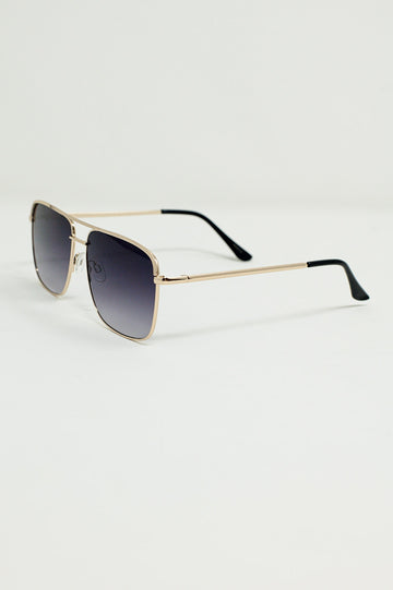 Q2 Aviator Vintage Sunglasses With Golden Rim