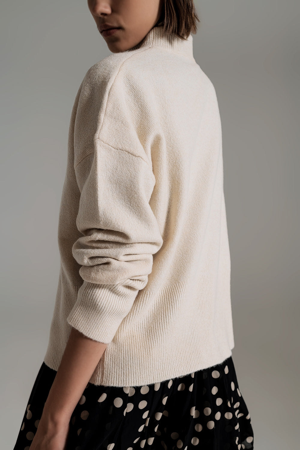 Beige turtleneck sweater in a soft knitted fabric - Szua Store