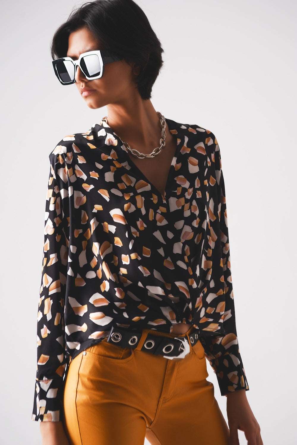 Black blouse with print and wrapped front Szua Store