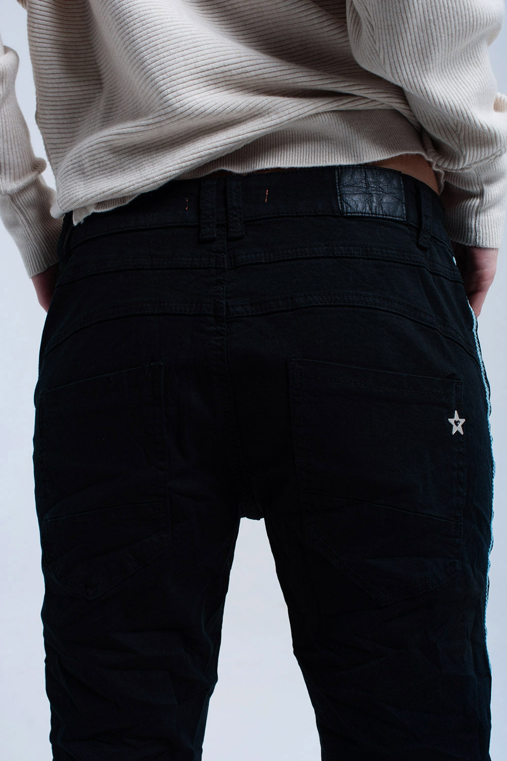 Black boyfriend jeans with buttons Szua Store