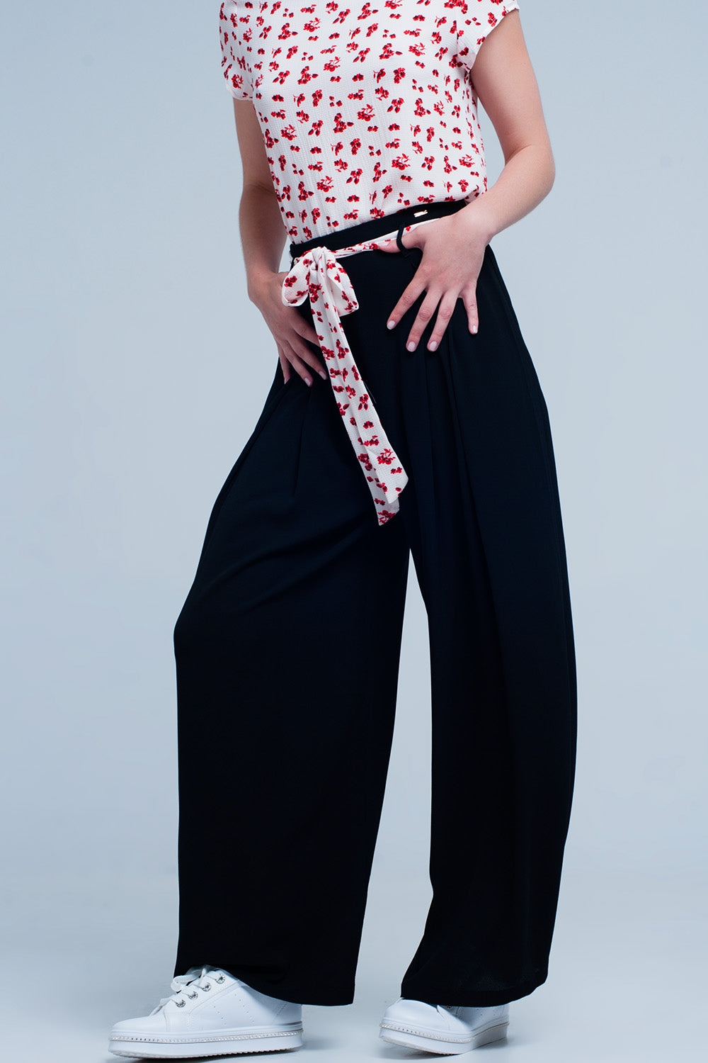 Black pants with floral belt Szua Store