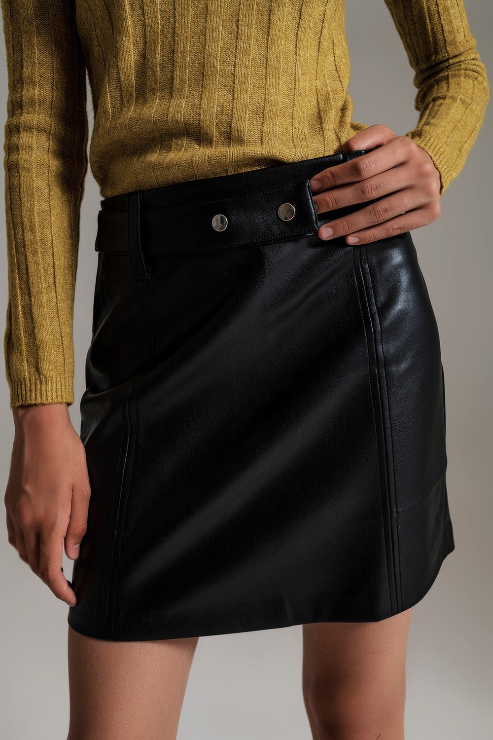 Black Straight faux leather mini skirt with belt - Szua Store