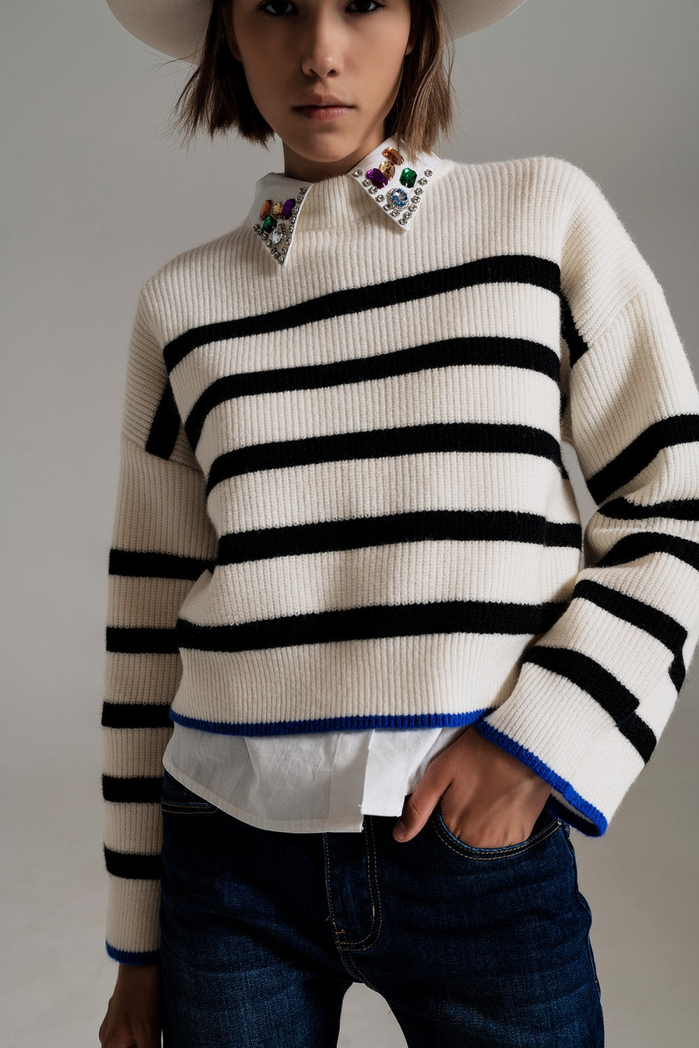 Black striped jumper with blue stripe detail on the bottom - Szua Store