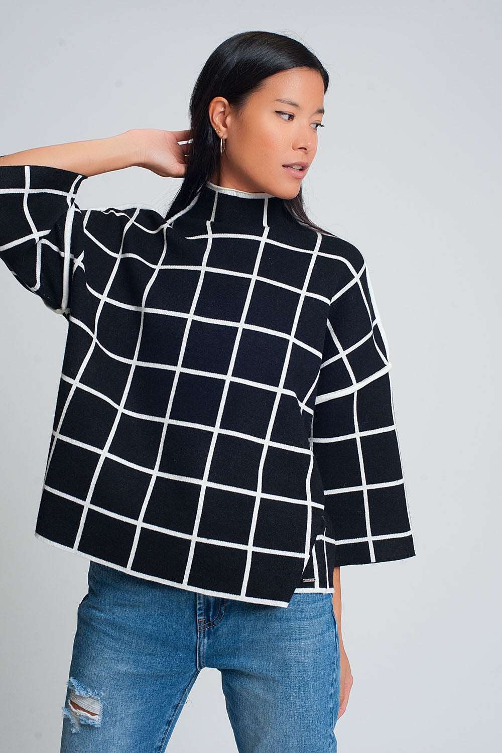 Black sweater with chequered print in 3/4 sleeve and high neck Szua Store