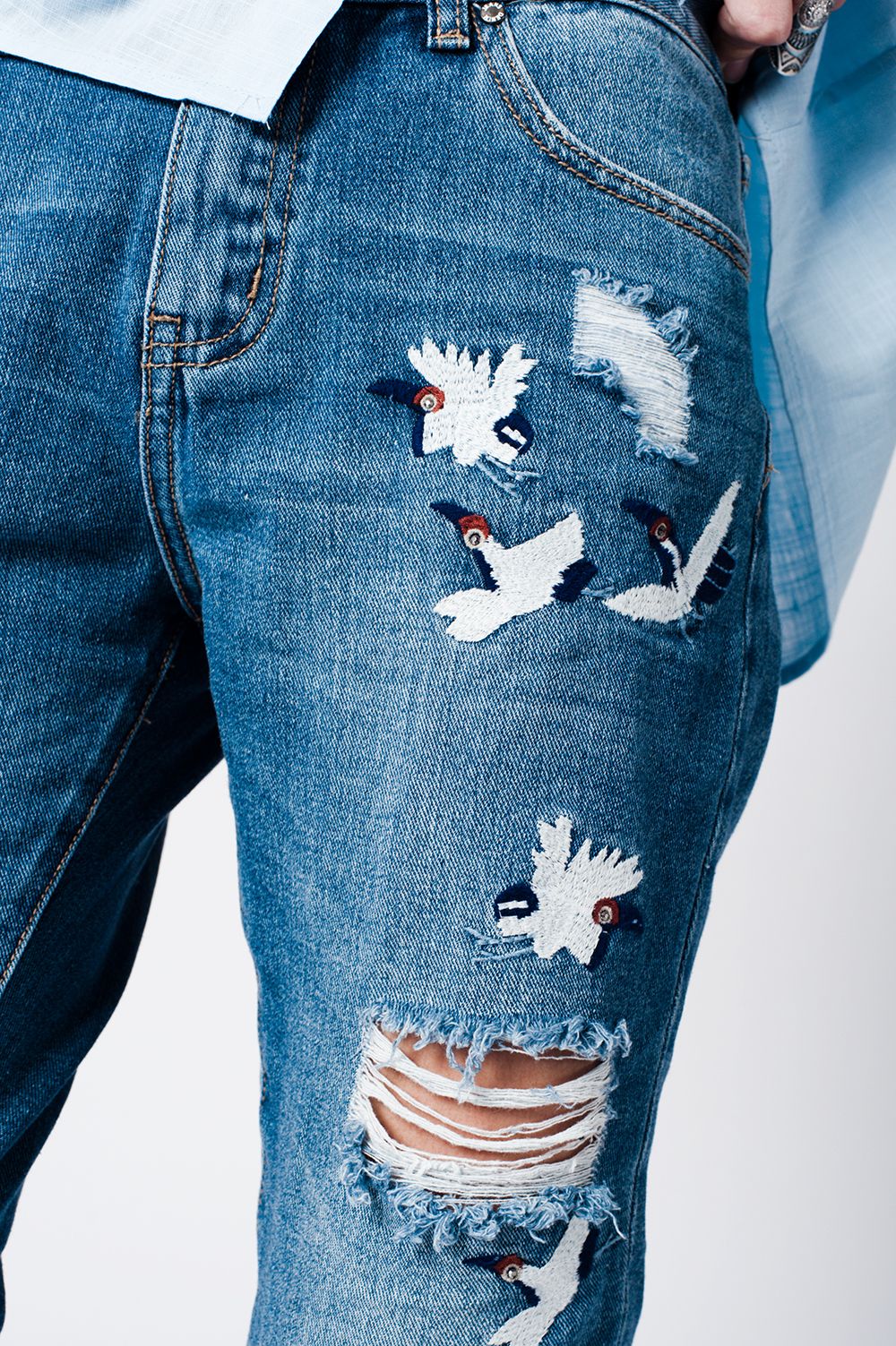 Blue wash mom jeans bird embroidery Szua Store