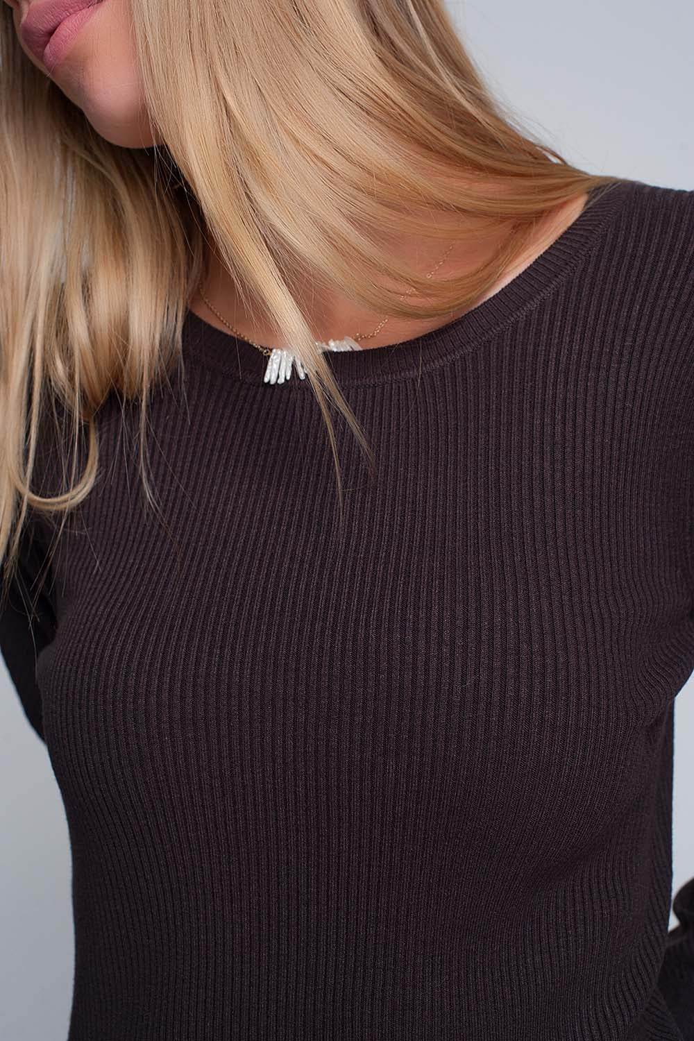 Brown sweater with long sleeves and shoulder ruffles Szua Store