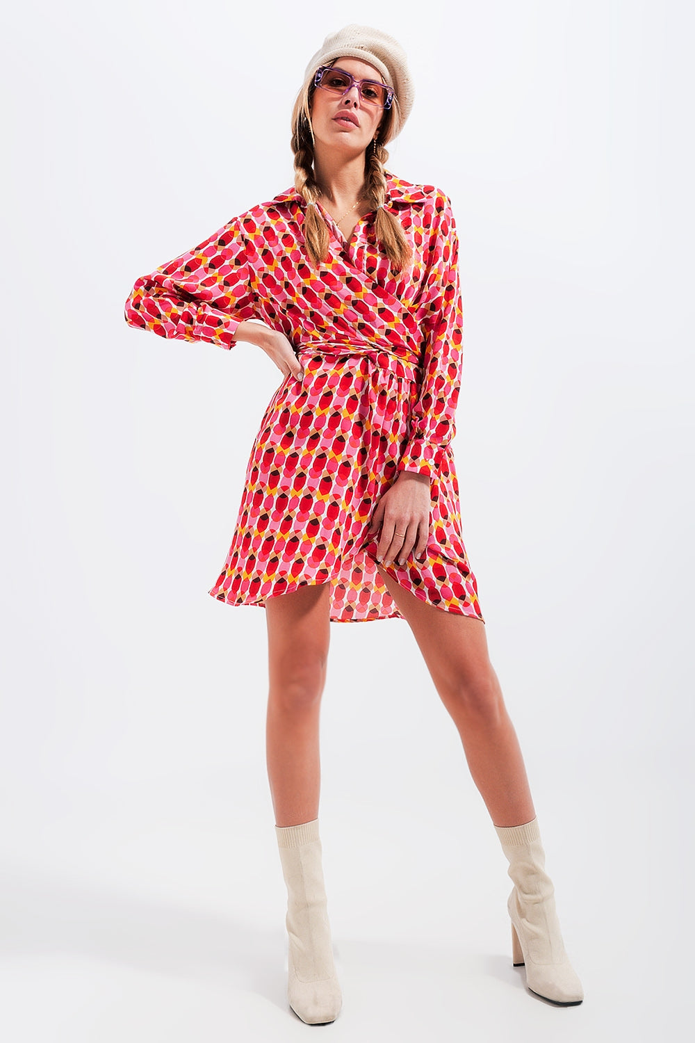 Button front tie waist printed dress in red