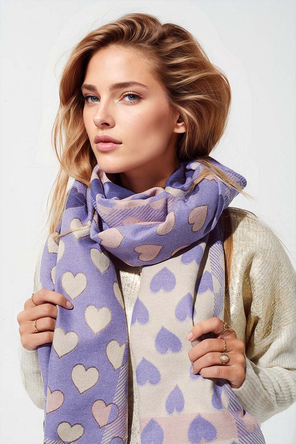 Q2 Camel Lightweight scarf with Hearts in Purple