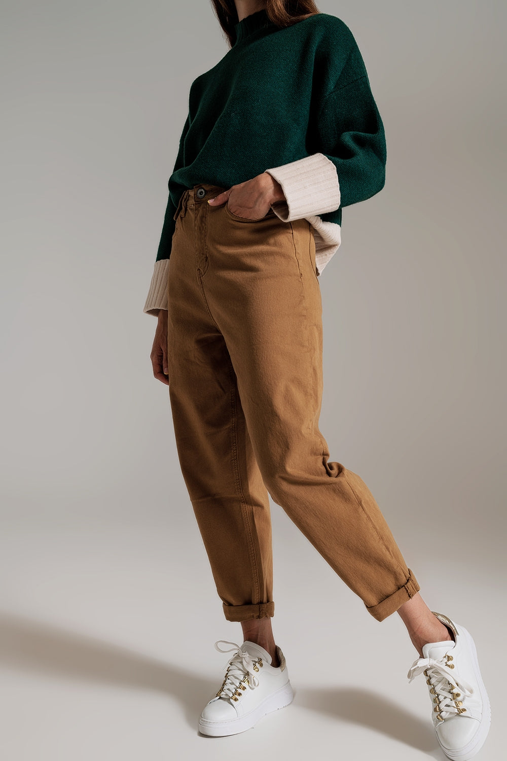 Camel relaxed pants with pocket detail at the waist