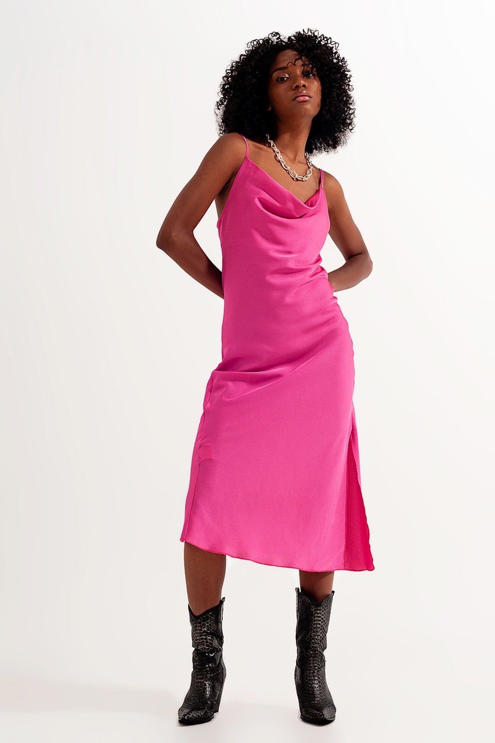 Q2 Cami midi slip dress in high shine satin in fuchsia