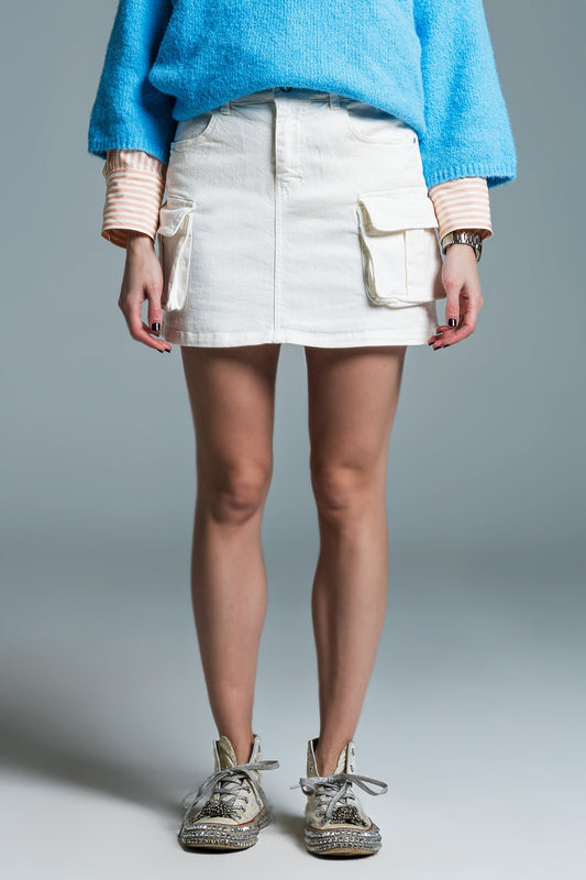 Q2 Cargo mini skirt in white