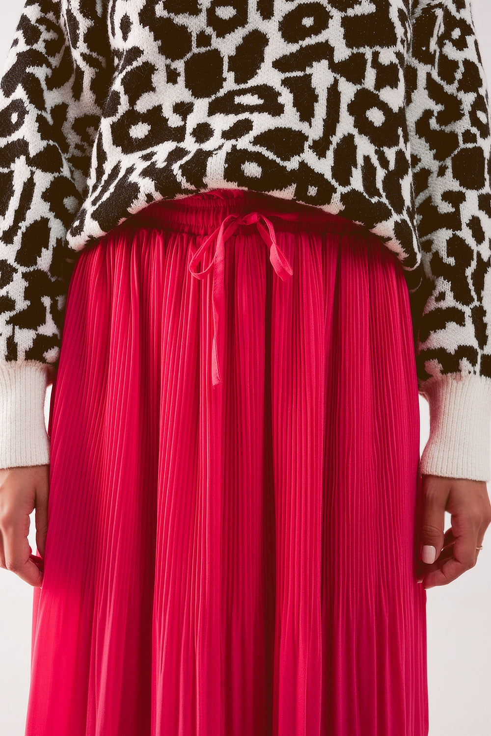 Chiffon pleated midi skirt in fuchsia Szua Store