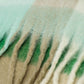 Bufanda gruesa a rayas en verde y gris