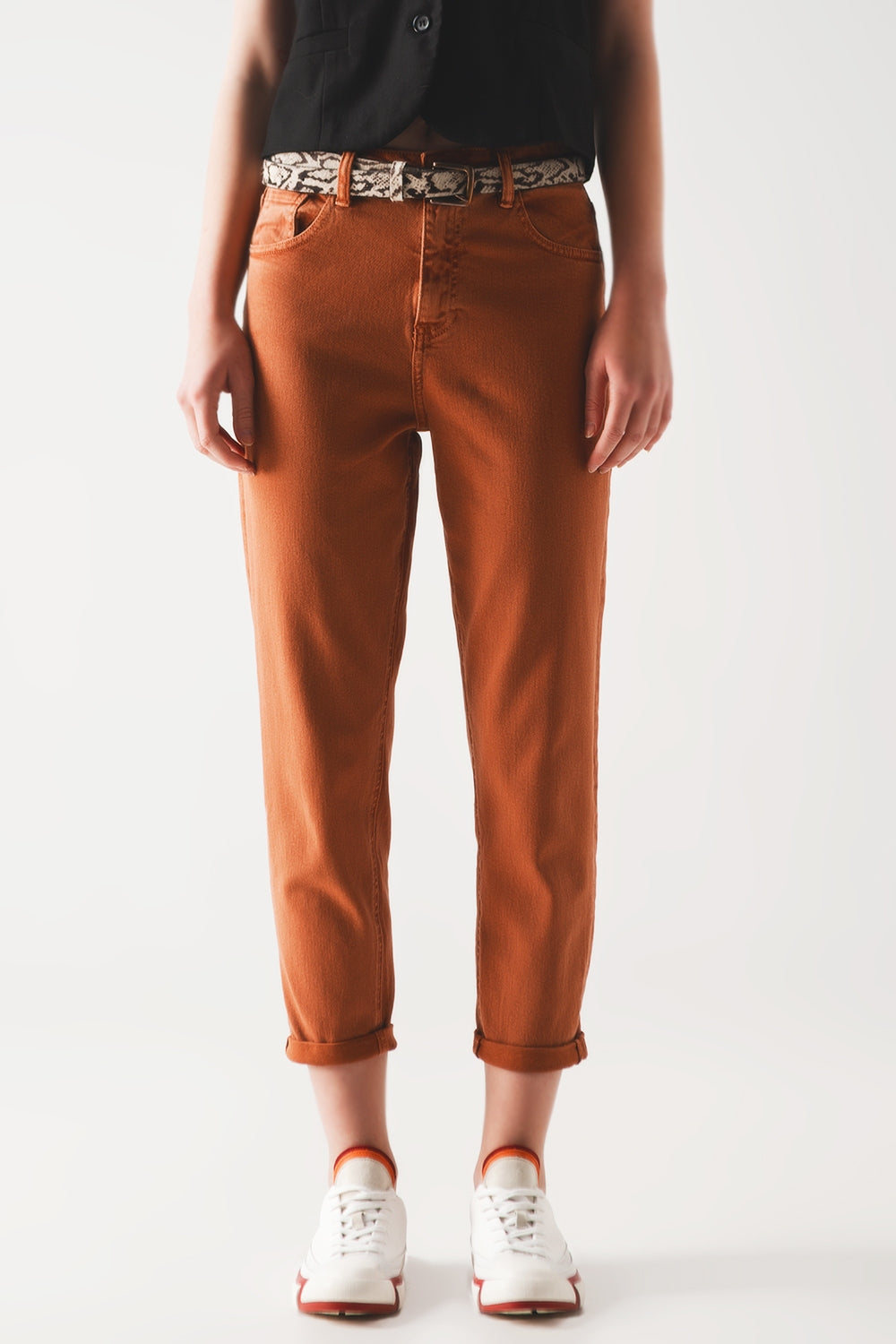 Cotton mid rise slouchy jean in rust Szua Store