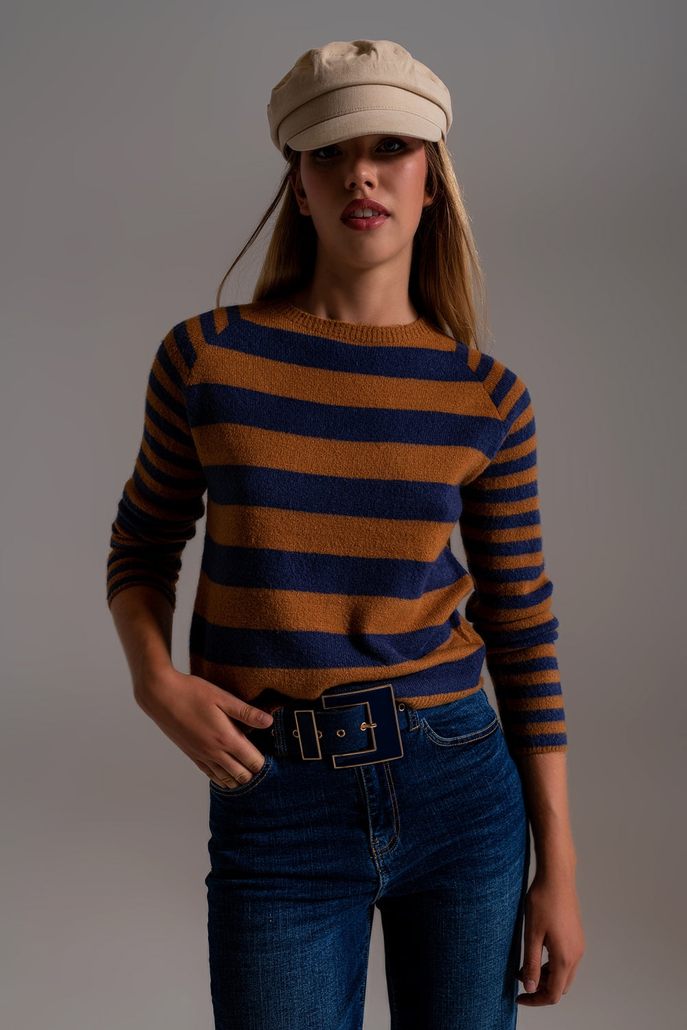 Q2 Crew Neck Light Sweater in Camel and Blue Stripes
