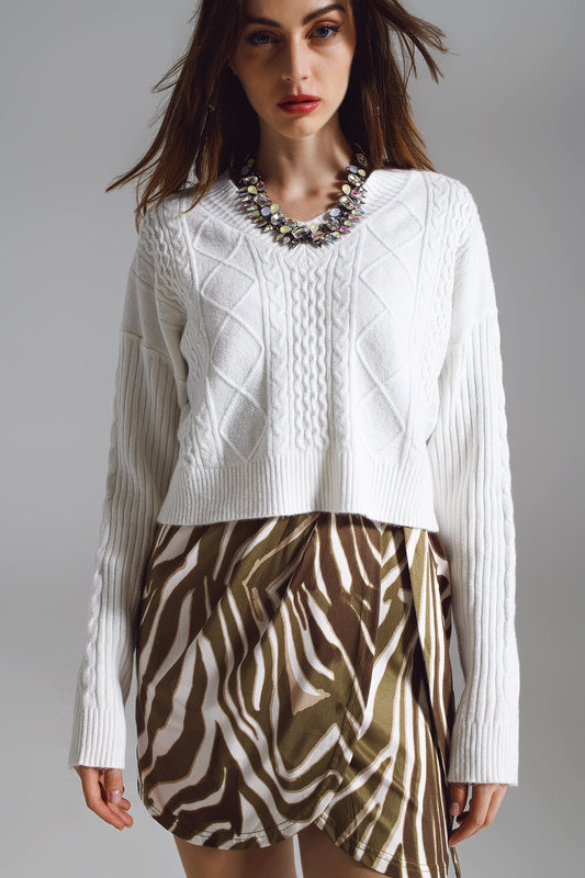 Q2 Cropped Cable Knit Sweater with V-neckline in White