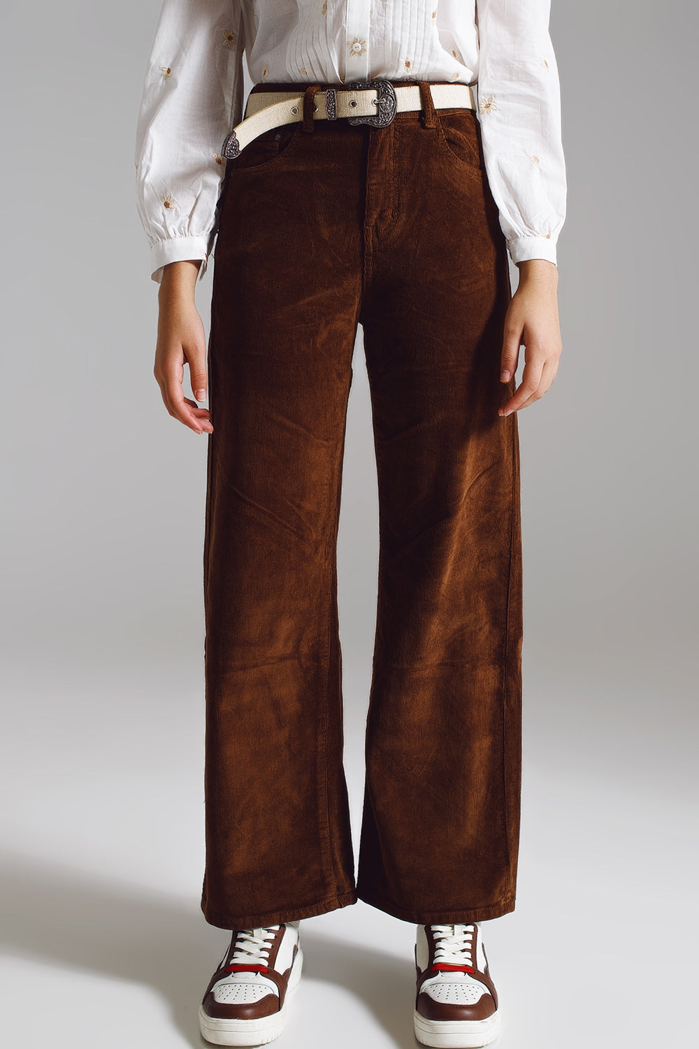 Q2 Cropped cord pants in brown