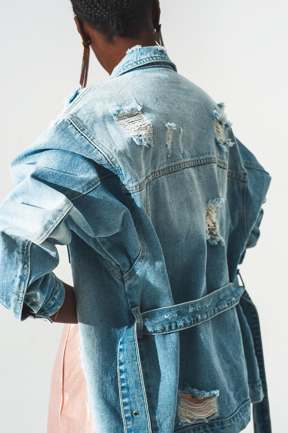 Distressed denim jacket with Belt in light wash - Szua Store