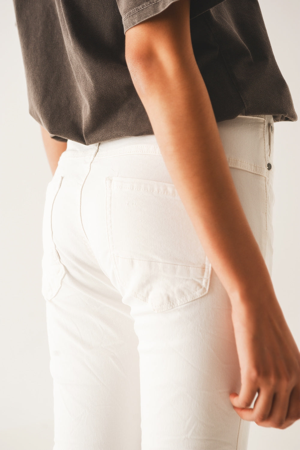 Exposed buttons skinny jeans in cream - Szua Store