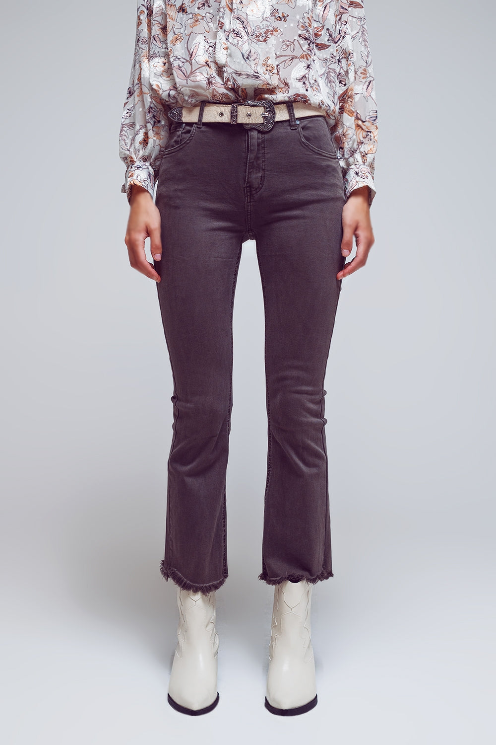 Q2 Flare jeans with raw hem edge in dark grey