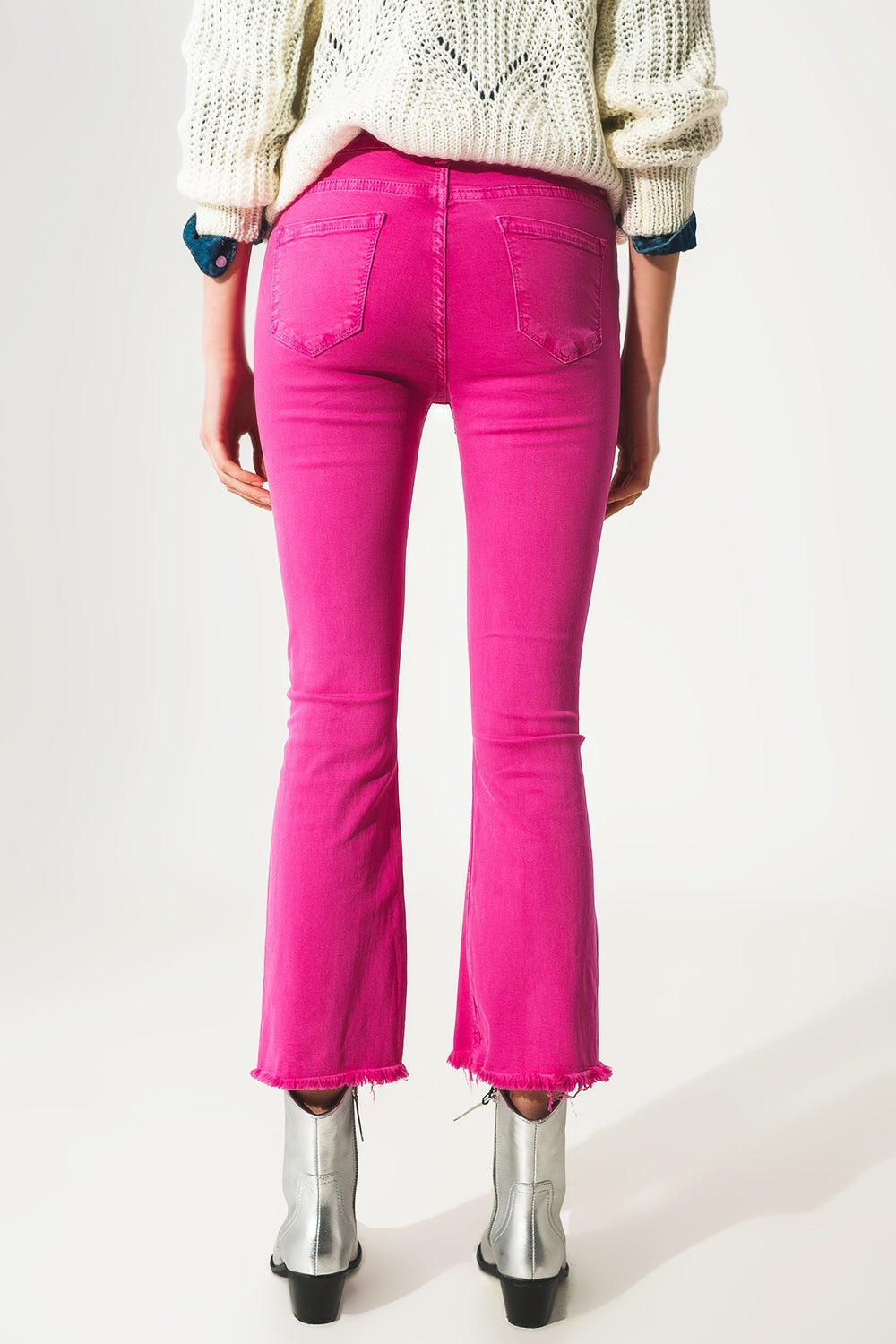 Flare jeans with raw hem edge in fuchsia - Szua Store