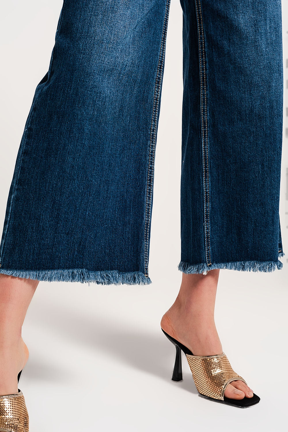 Fray hem Cropped jeans in blue - Szua Store