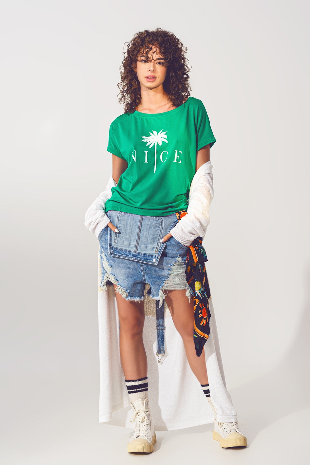 Graphic front print t shirt in green - Szua Store