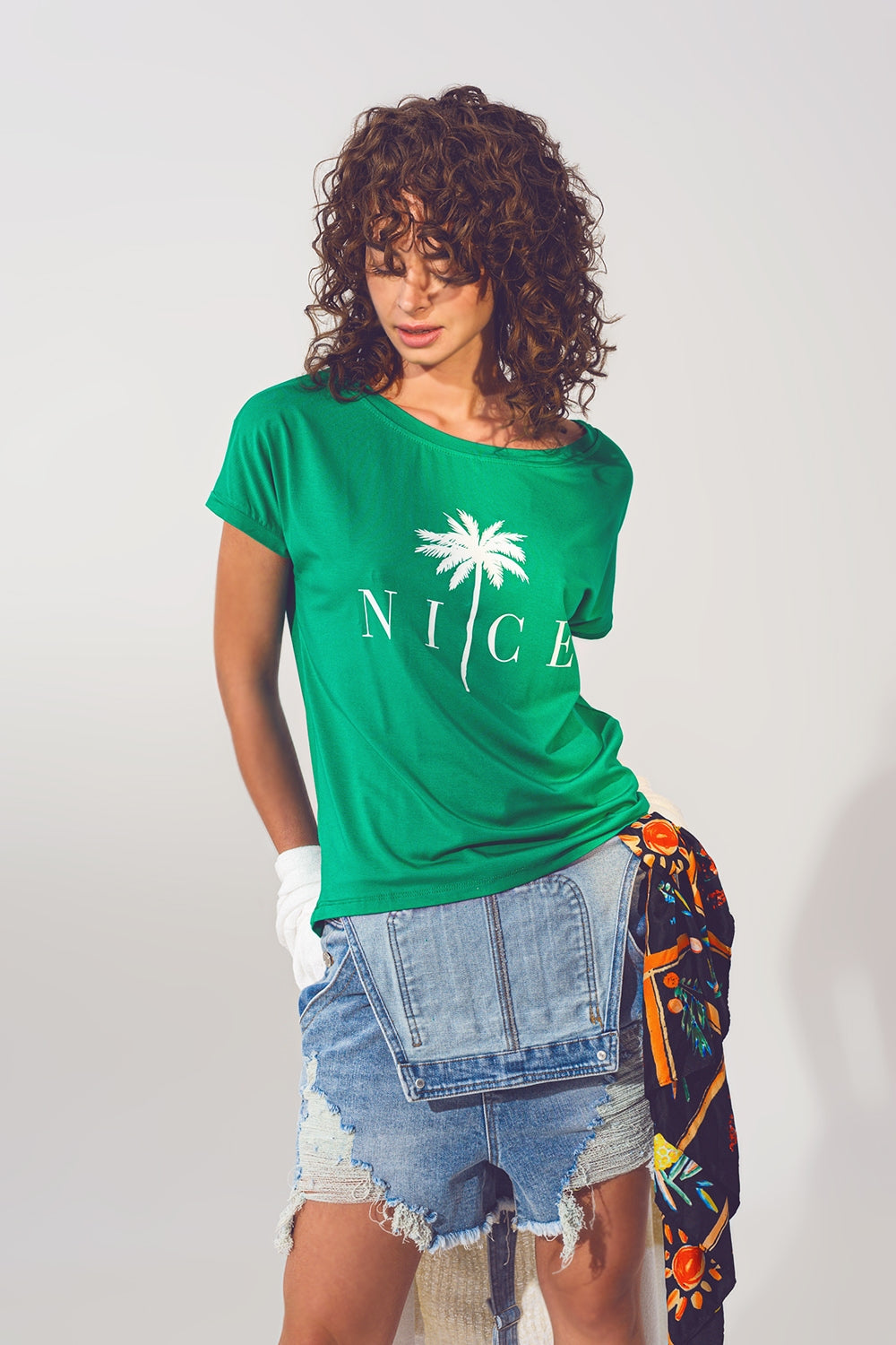 Graphic front print t shirt in green - Szua Store