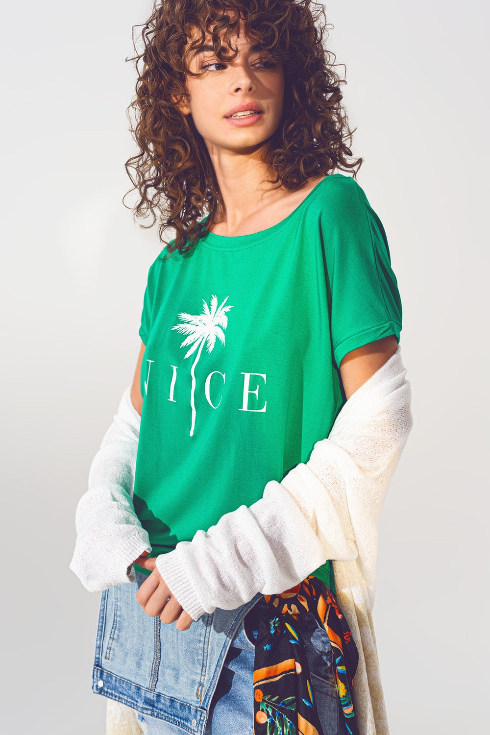 Graphic front print t shirt in green - Szua Store