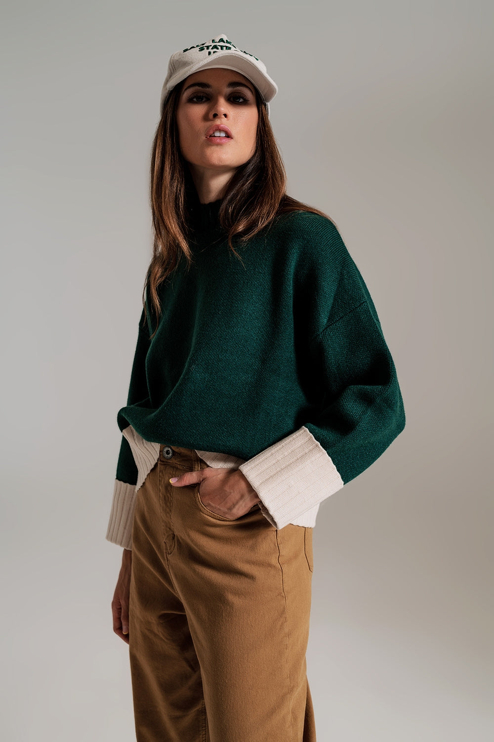 Green jumper with white ribbed cuffs and hem - Szua Store