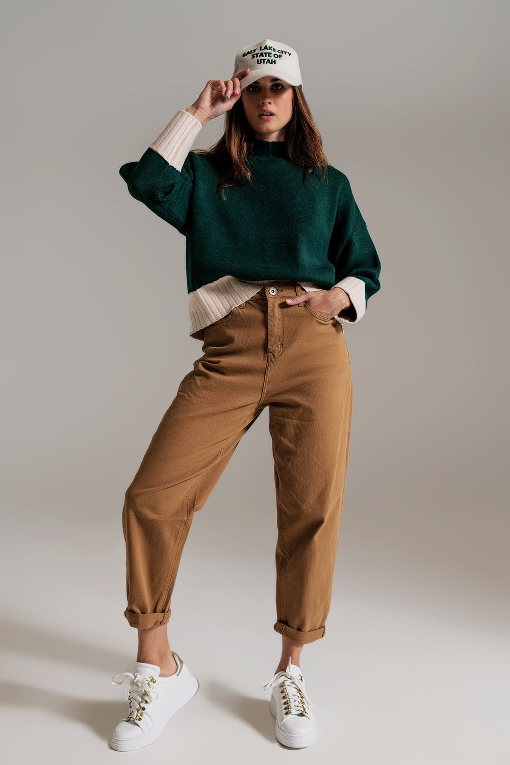 Green jumper with white ribbed cuffs and hem - Szua Store