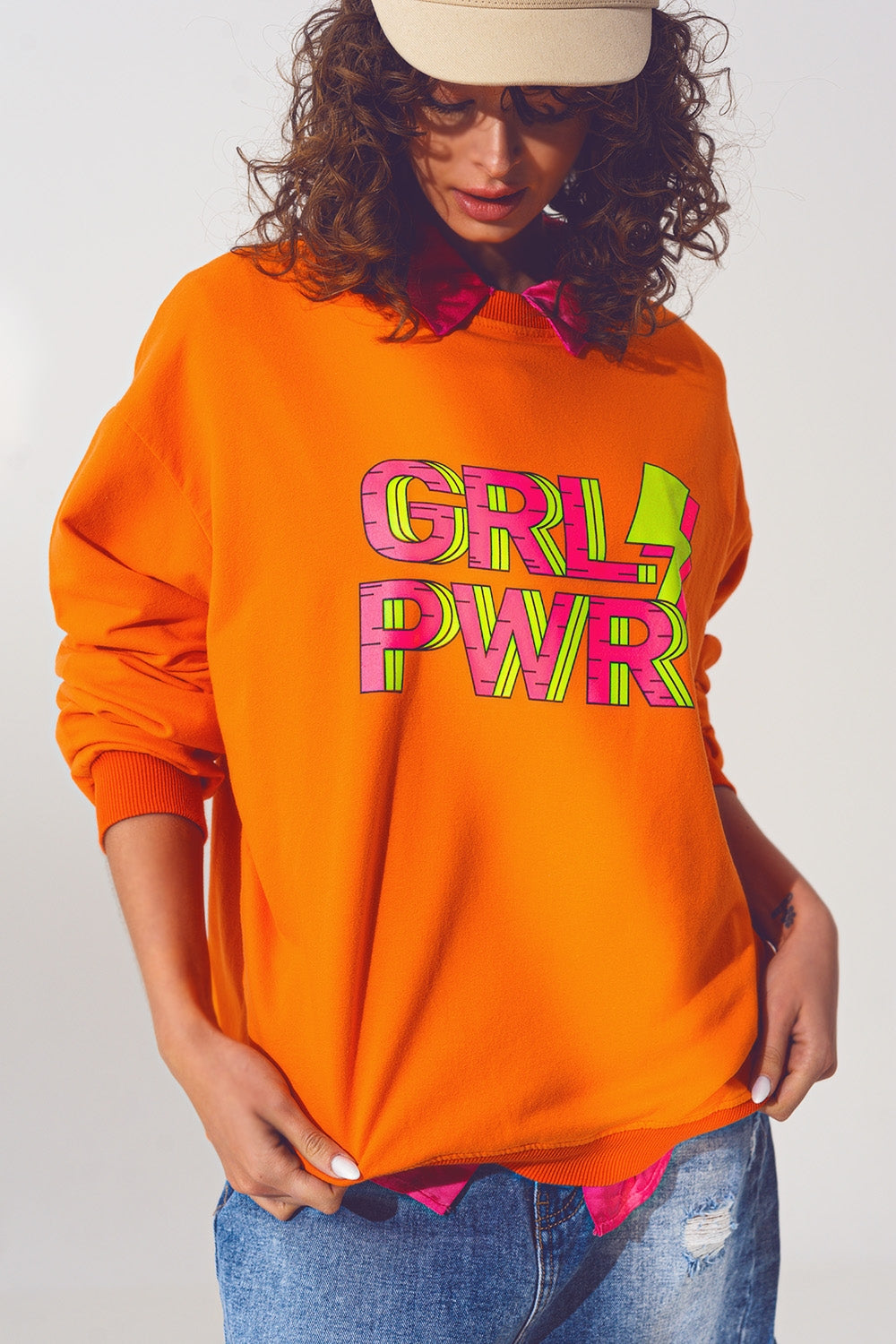 Q2 GRL PWR Text Sweatshirt in Orange