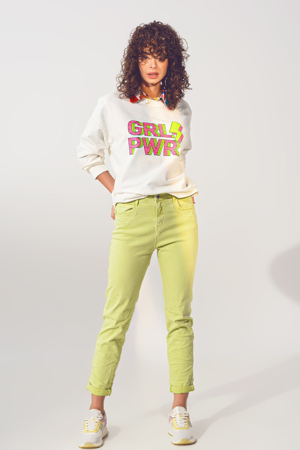 GRL PWR Text Sweatshirt in White - Szua Store