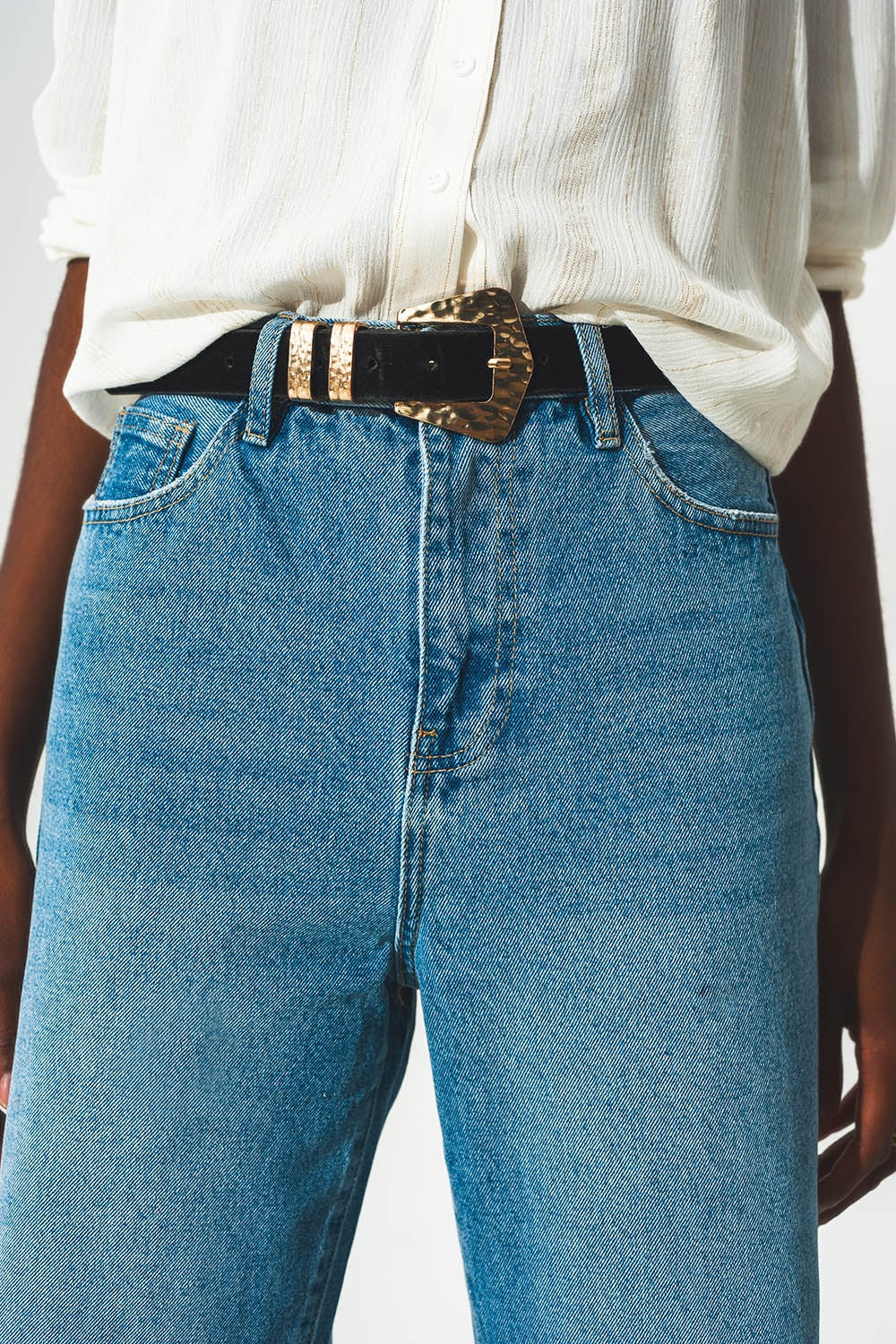 high waist straight leg jeans with ripped knee in blue - Szua Store