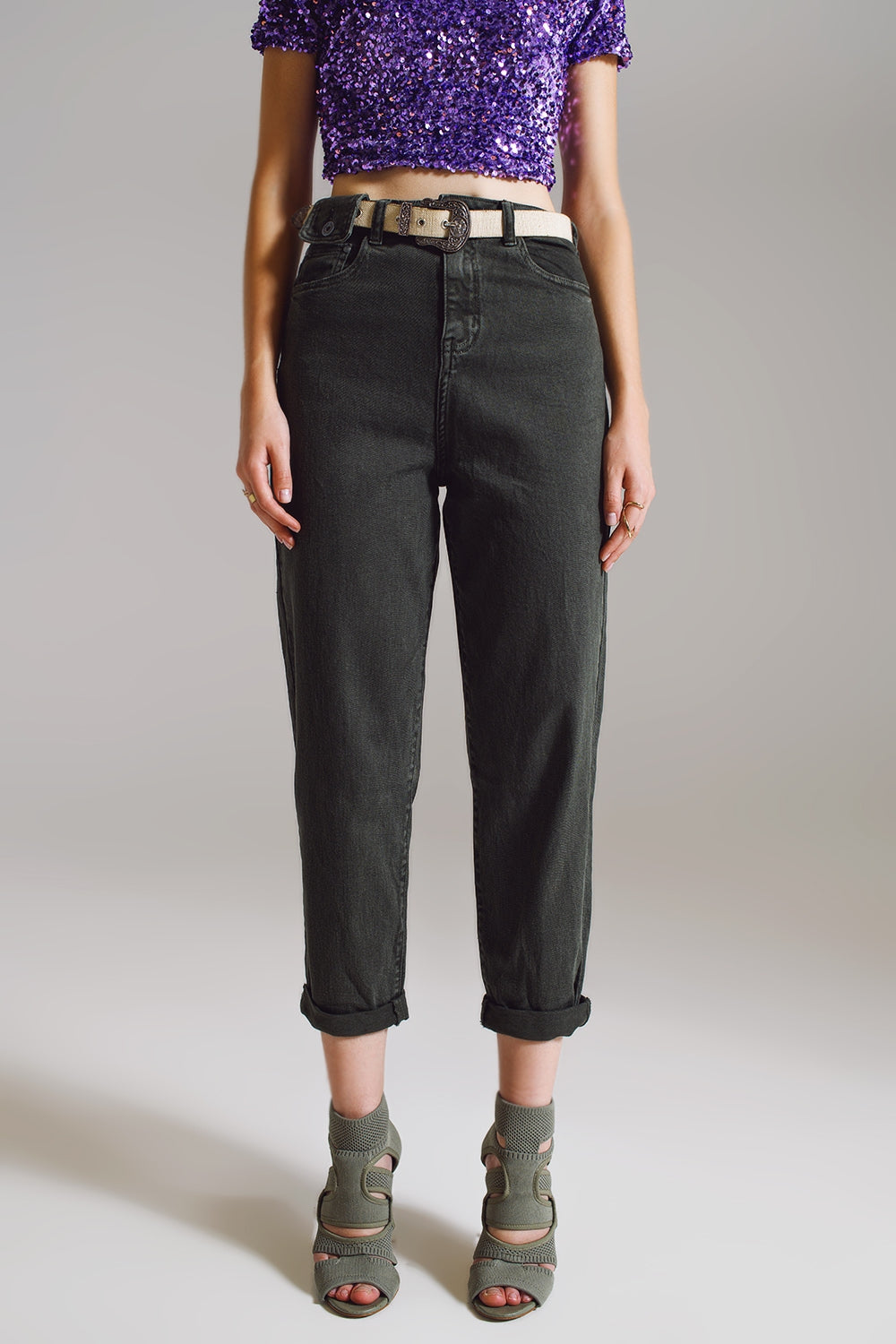 Q2 Khaki green relaxed pants with pocket detail at the waist