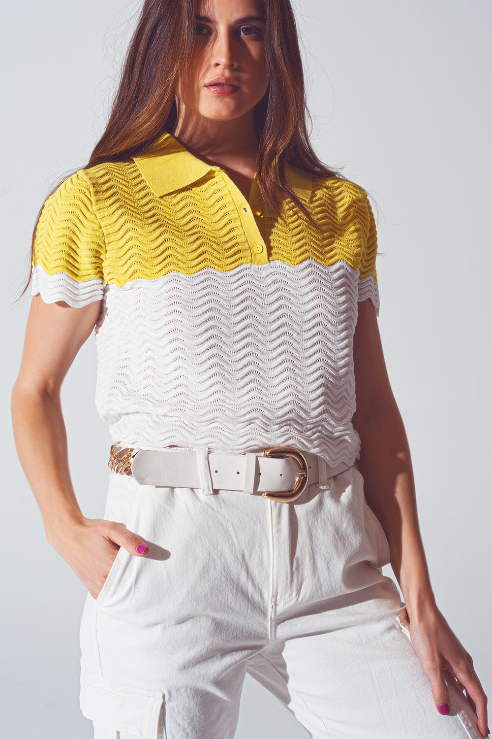 Q2 Knitted Colour Block Cropped Polo in White and Yellow